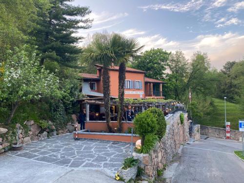 Grotto del Pan Perdü