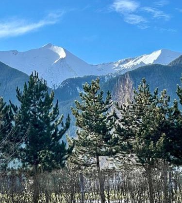 Ground floor 2-bedrooms, 2-bathrooms apartment near Bansko in a complex with pools and SPA included
