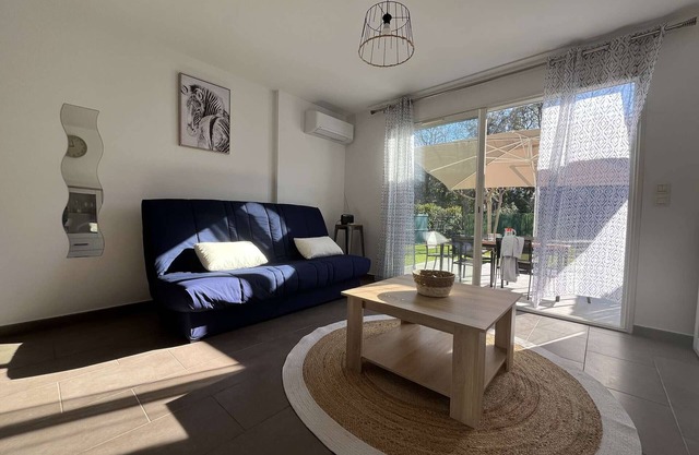 Apartamento renovado con jardín privado y acceso directo a la playa, 4 plazas