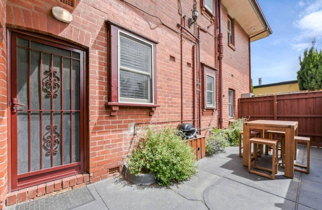 Ground floor apartment, 250 metres to the beach