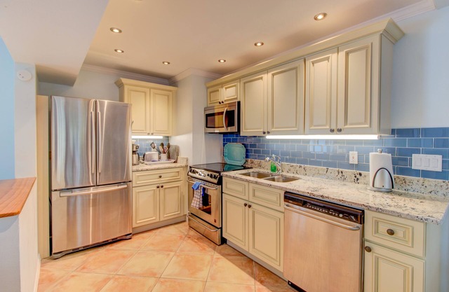 Ground floor lake view heated pool