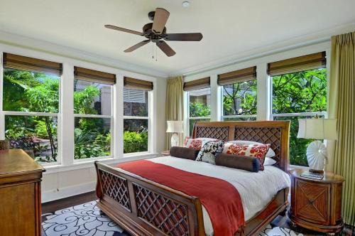 Ground Floor Poolside Villa Short Walk From Top Beach in Kauai With Great Pool