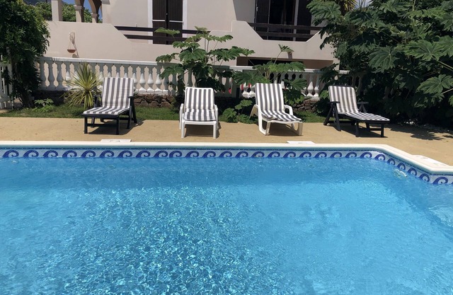 En alquiler T2 nueve para 4 personas 55m2 con piscina 13,5x6