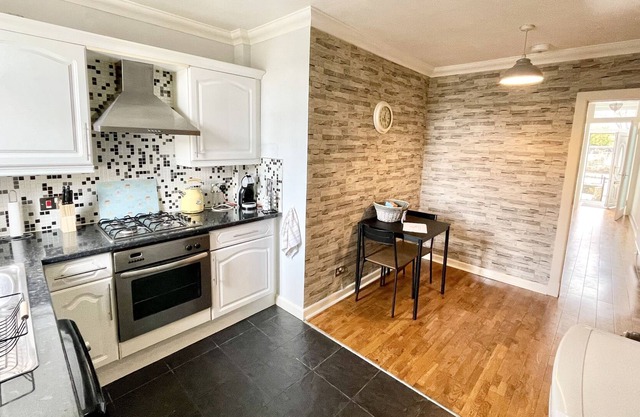Ground floor Victorian Apartment