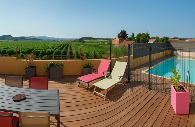 GROUND FLOOR VILLA/APARTMENT WITH PRIVATE POOL