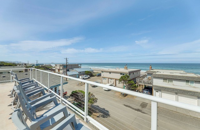Group Friendly! Rockaway Beach Oasis w/Game Room