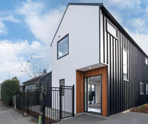 Groups Wanted Stylish 3BR City Pad 3 Baths Onsite Garage