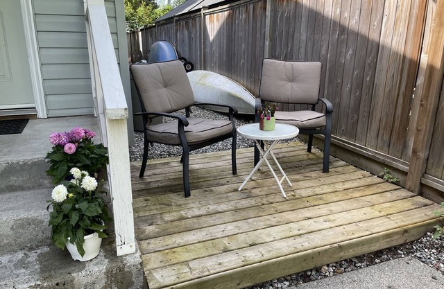 Grove Getaway - 2 mins from the beach in quiet neighborhood