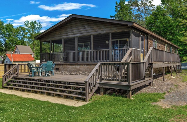 Gruenhagen Bay Lodge
