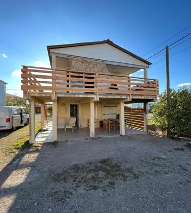 Gruissan chalet authentique 50m de la plage