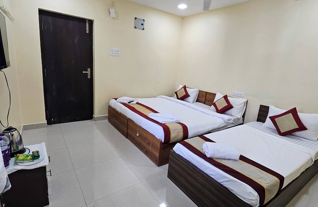 GT Empire Hotel-Near SRM University