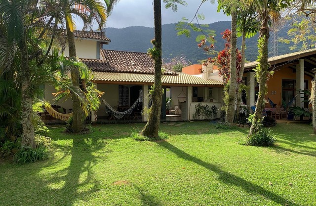 Guaecá - casa comunitaria cerrada, a 90 m de la playa acceso a la playa a través del jardín.
