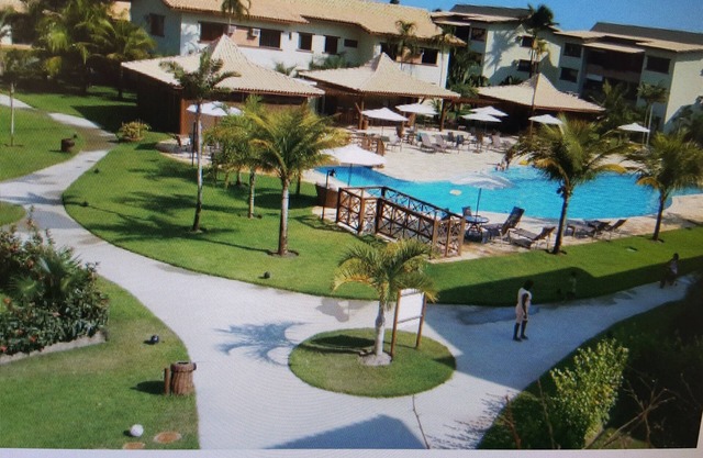Apartamento de alto estándar en Guarajuba con servicio de mucama, cerca de la playa