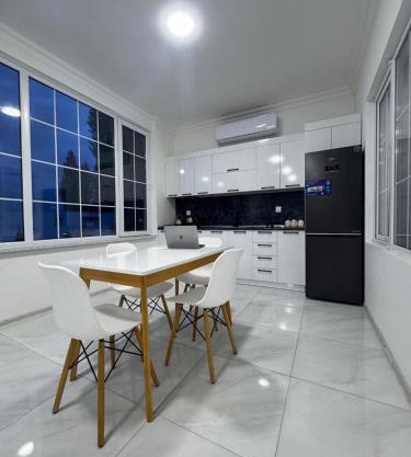 Guba White House