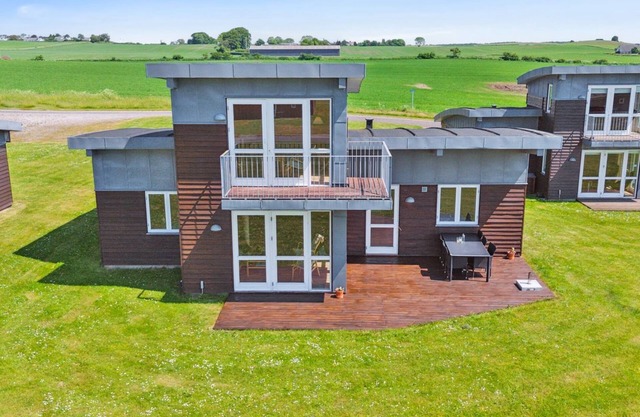 "Gudbrand" - 500m from the sea by Interhome