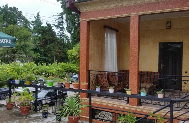 Guest House 32