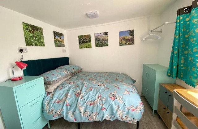 Guest house Truro garden retreat