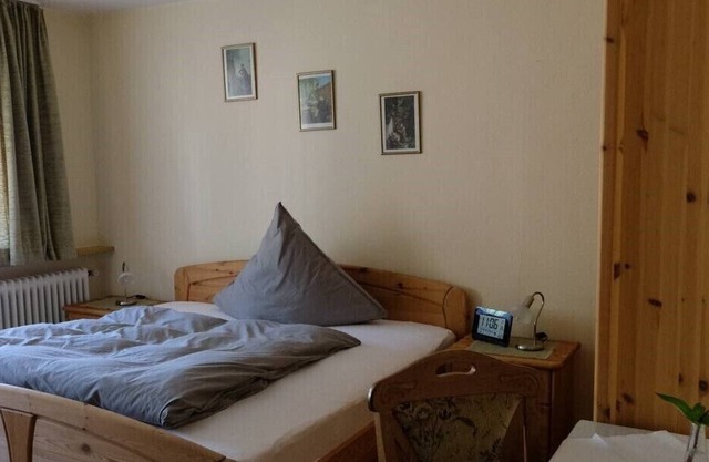 Guest room fir with toilet and shower