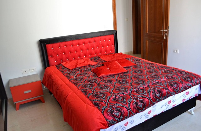 habitación de invitados 2 personas negro / rojo