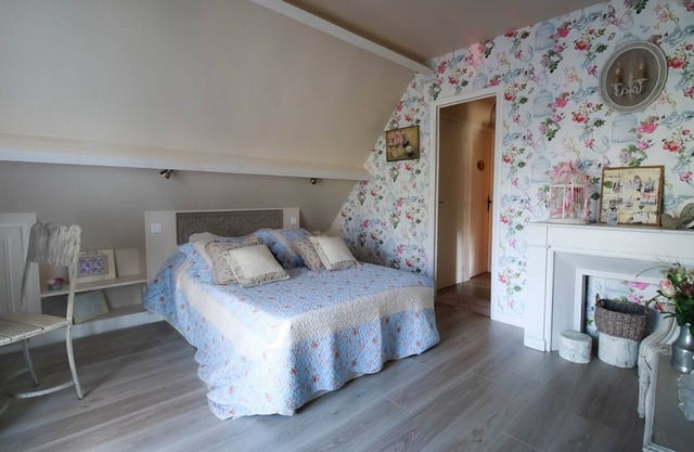 Alojamiento y desayuno 'English Garden' con piscina privada, jardín compartido y Wi-Fi