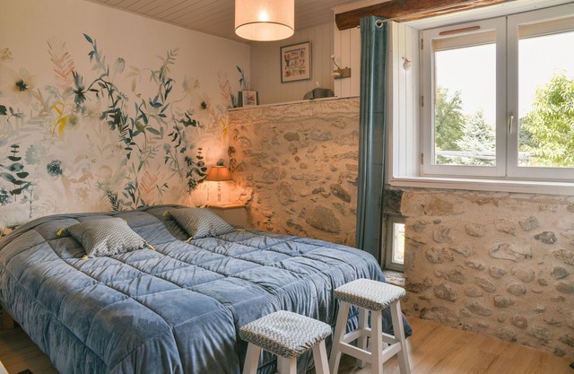 Alojamiento y desayuno 'Myosotis' con vistas a la montaña, piscina compartida y Wi-Fi