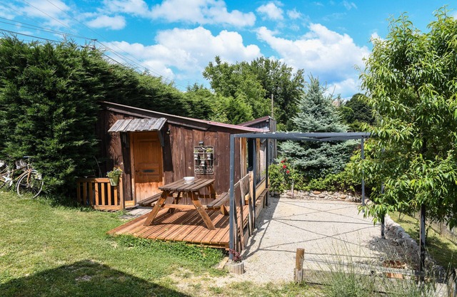 Alojamiento y desayuno 'Noisette' con vistas a la montaña, piscina compartida y Wi-Fi