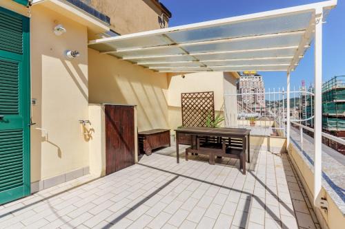 GuestHost - Bright Apartment X6 with Terrace