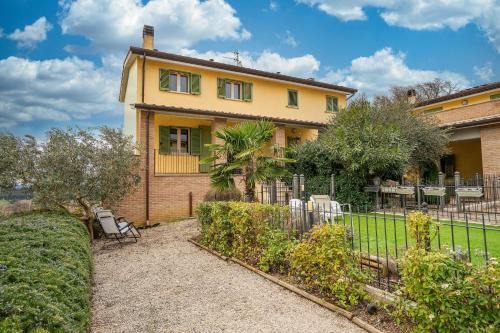 GuestHost - La terrazza sull'Umbria