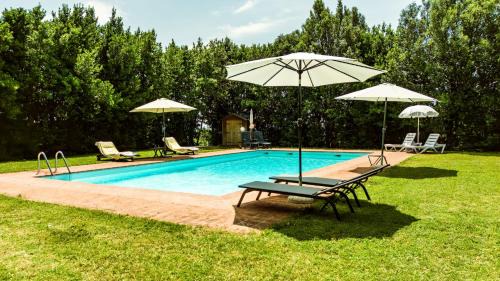 GuestHost - Pool Apartment with Garden