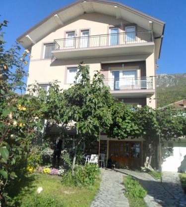 Guesthouse Zimovski