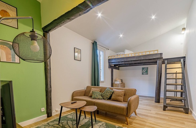 GuestReady - Charming Downtown Loft