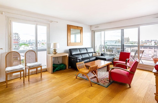 GuestReady - Serene Comfort with Eiffel Tower view