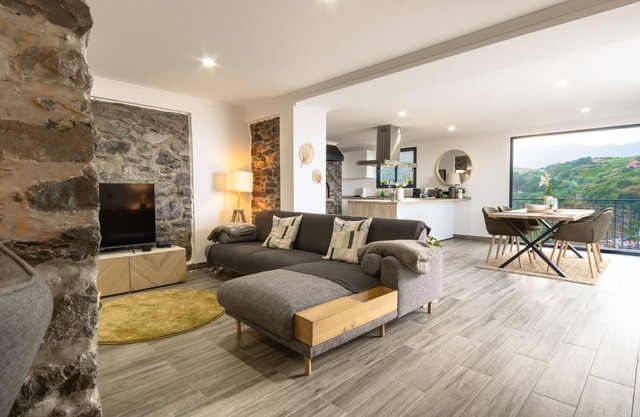 GuestReady - Escapada llena de gracia en Madeira