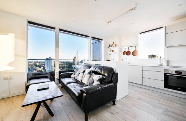 GuestReady - Luxurious living in London