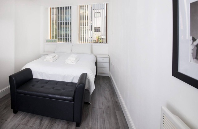 GuestReady - Retiro monocromático