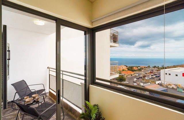 GuestReady - Sunlit Retreat in Madeira