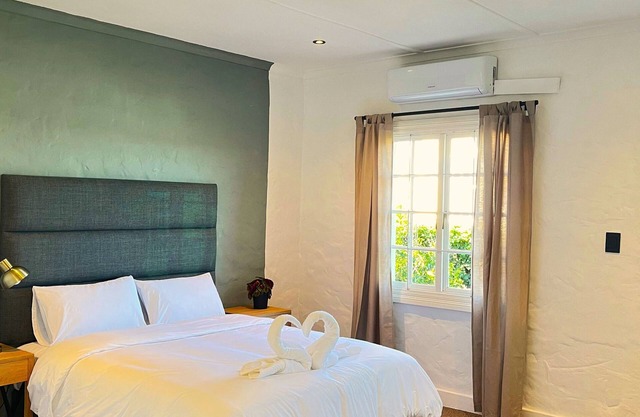 Guinea Fowl Lodge