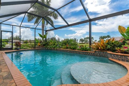 Gulf Access Sleeps 8 - Villa Tropicana - Roelens Vacations