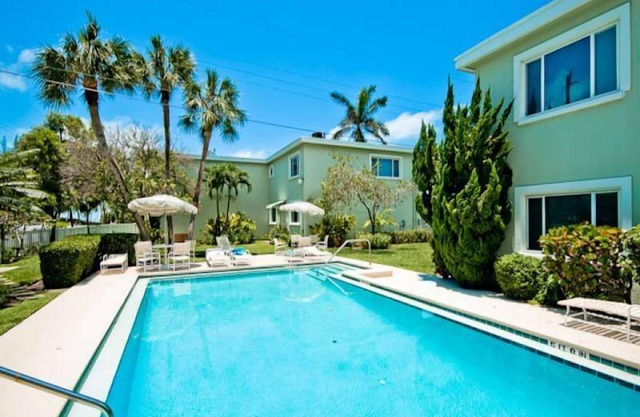 Gulf Beach Apartment - con piscina y acceso a la playa