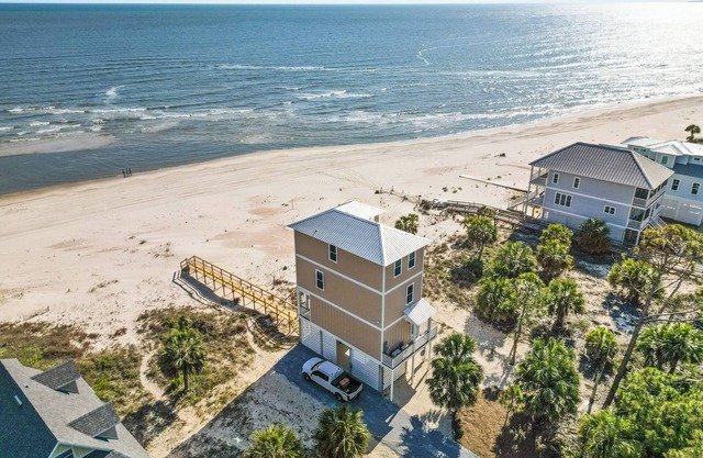 Gulf Front Home | Sleeps 12 | Pets OK | Grill