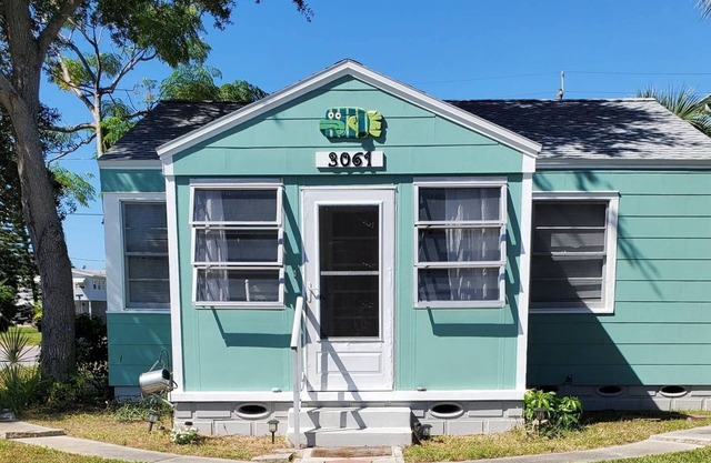 ¡Distrito de Arte de Gulfport! A una cuadra de la playa