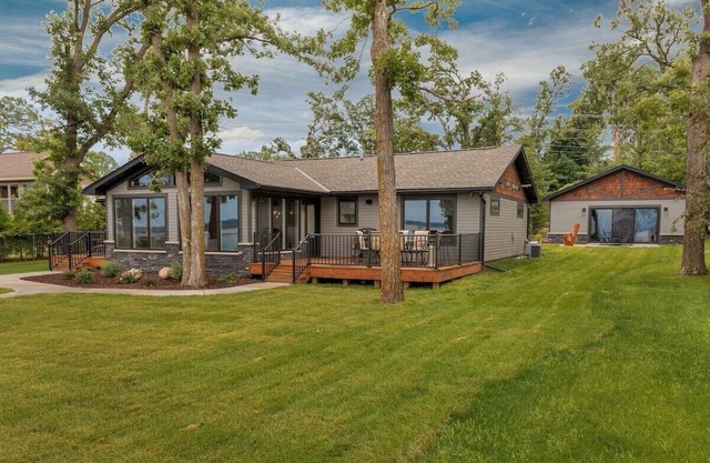 Gull Lake Cabin + Bunkhouse with Sandy Beach & Pontoon/Jet Ski availability!