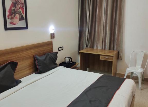 GULNAAR INN