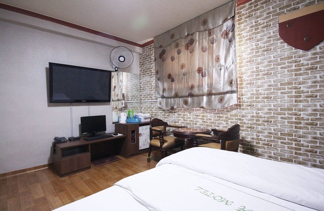 Gumi A Hotel
