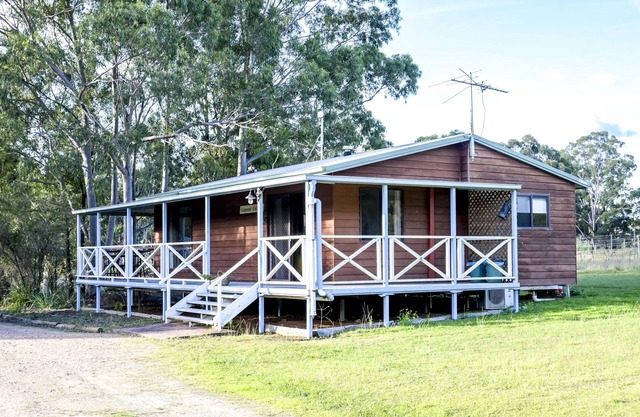 Gumnut Cabin 9 - 2 bedroom with 2 x queen beds