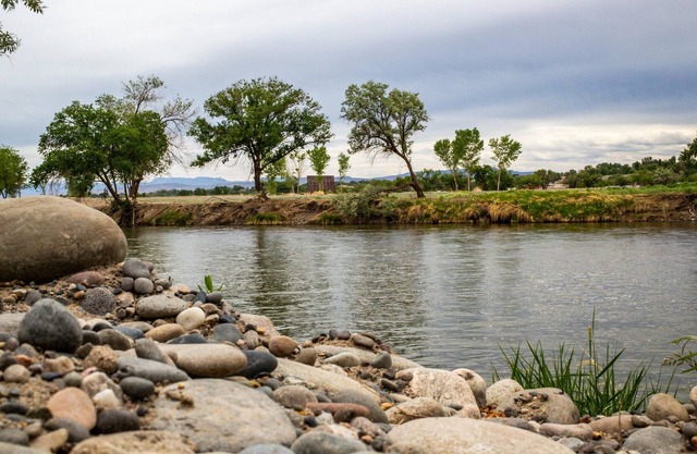 Gunnison River & Courtyard Views -Quaint Peaceful Stay in the Beautiful Outdoors