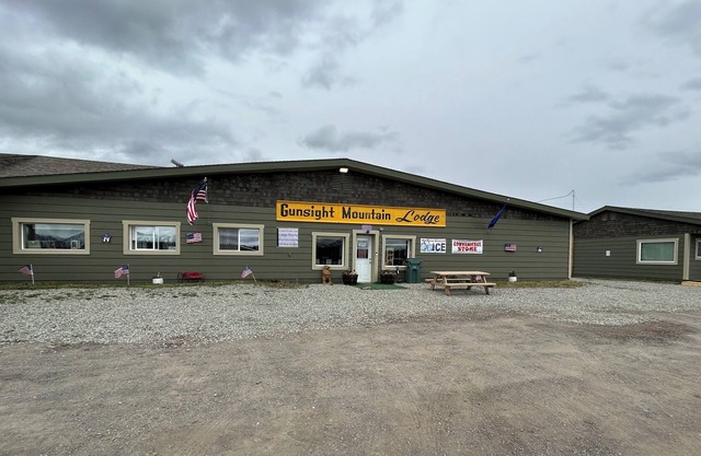 Gunsight Mountain Lodge