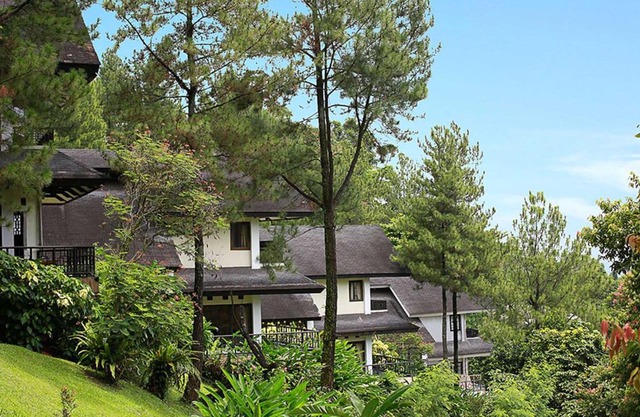 Gunung Geulis Cottages managed by Royal Tulip