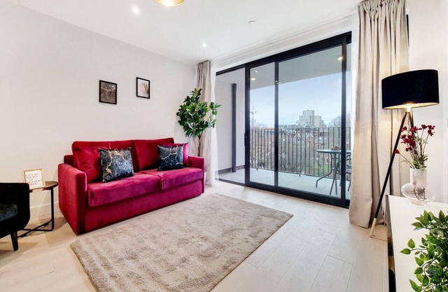 GW29 - Georgia Suite · Luxury Wembley Harrow Apartment
