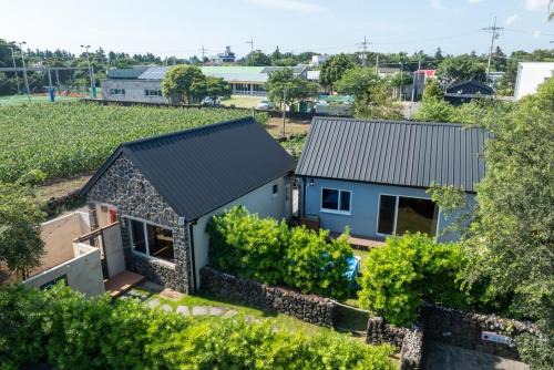 Gwarangpelong Minbak Jeju Couple Family Private House